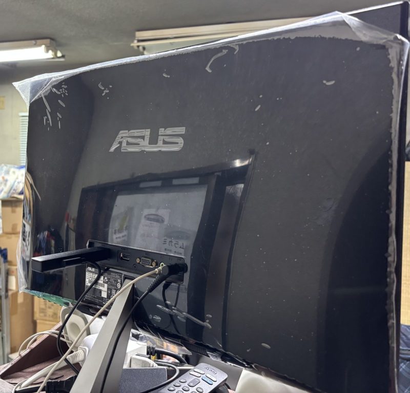 ASUSモニター背面