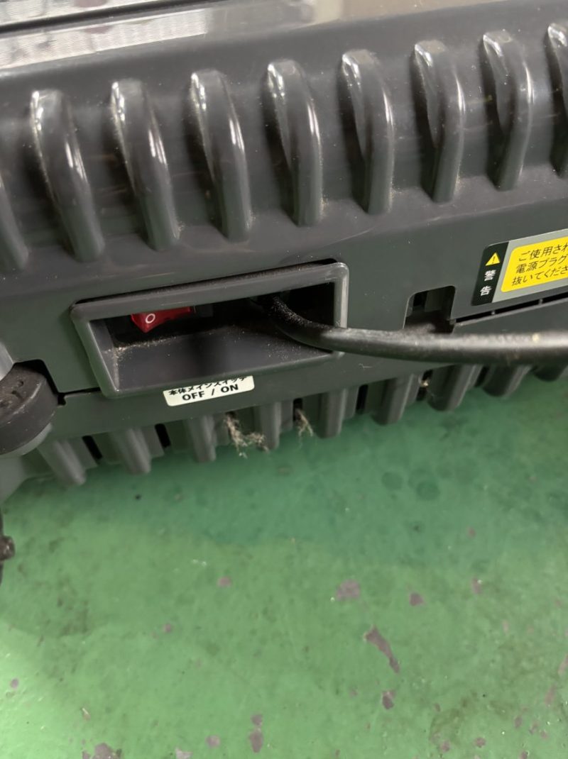 電源部分に乗っからない状態で正常