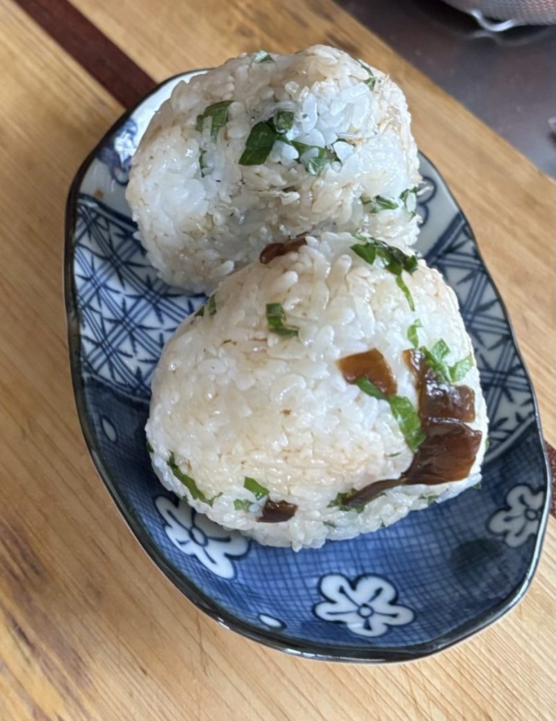 焼く前のおにぎり