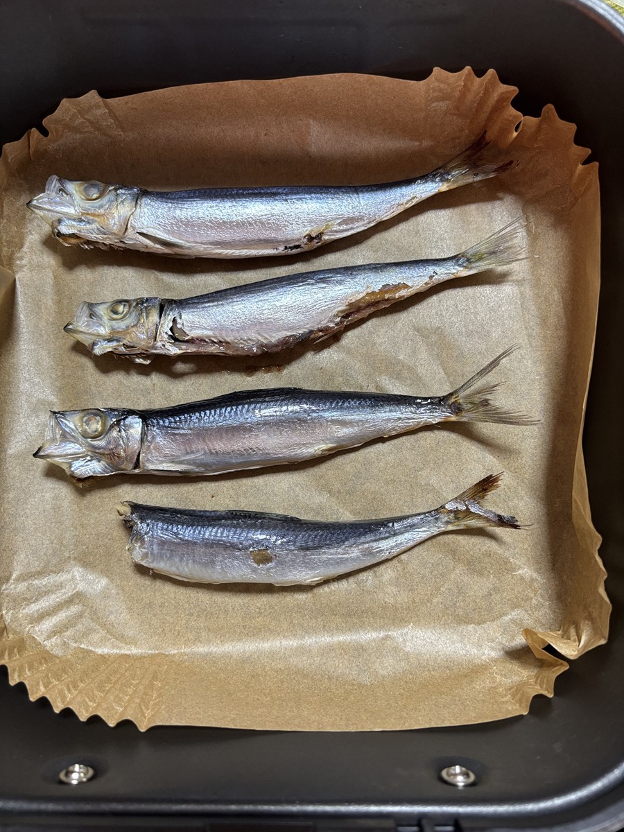 ノンフライヤーでウルメイワシを焼く前